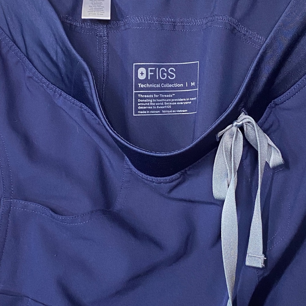 FIGS Kade cargo scrub pants navy blue